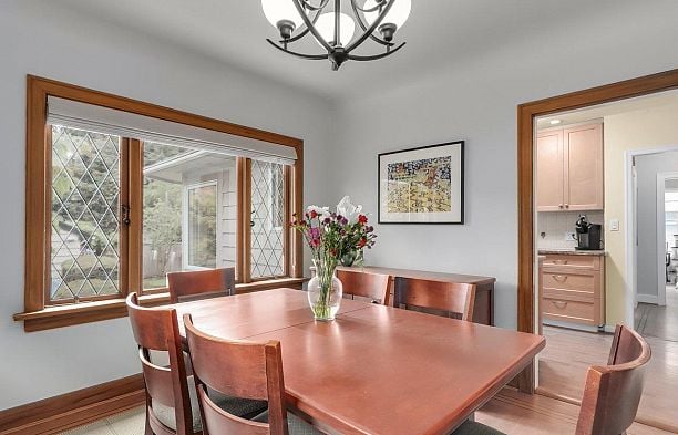 3238 W King Edward Avenue MacKenzie Heights