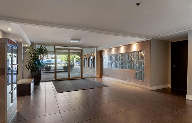 808 756 Great Northern Way Mount Pleasant VE