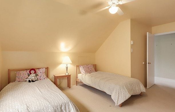 3238 W King Edward Avenue MacKenzie Heights