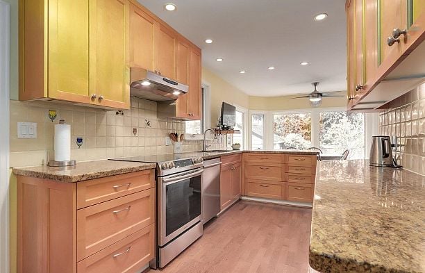 3238 W King Edward Avenue MacKenzie Heights