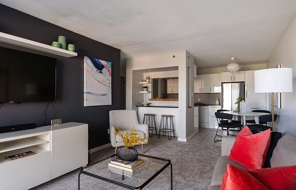 808 756 Great Northern Way Mount Pleasant VE