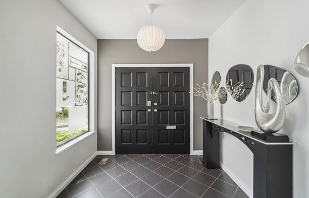 4133 Tytahun Crescent University VW