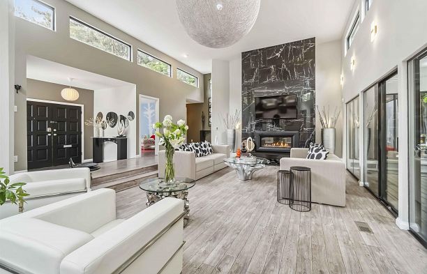 4133 Tytahun Crescent University VW