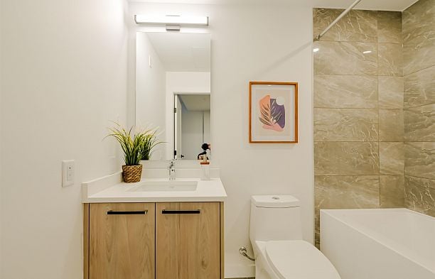 303 6859 Cambie Street South Cambie