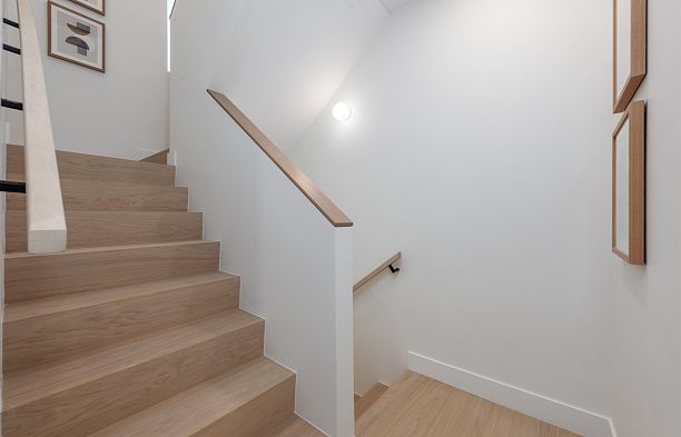 2 280 E 32 Avenue Main