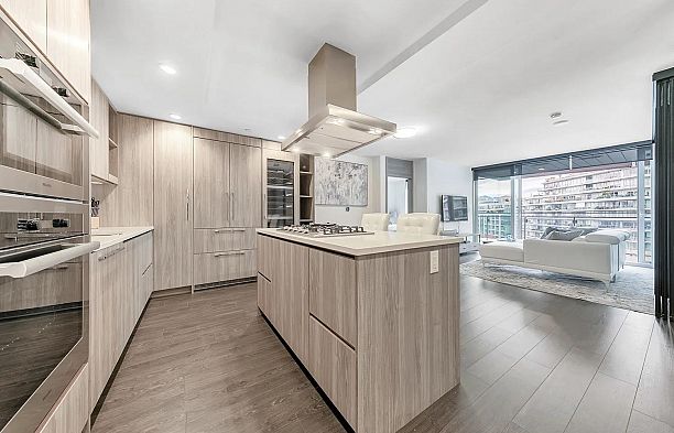 1008 1768 Cook Street False Creek