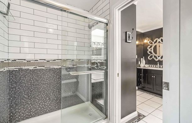 4133 Tytahun Crescent University VW