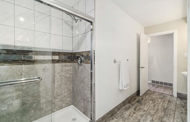 4133 Tytahun Crescent University VW