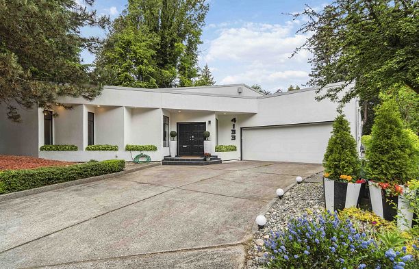 4133 Tytahun Crescent University VW