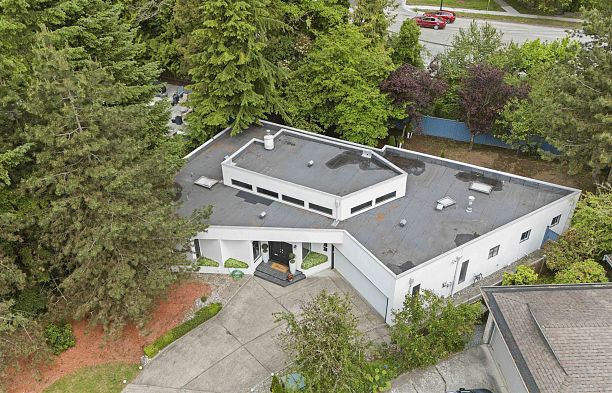 4133 Tytahun Crescent University VW