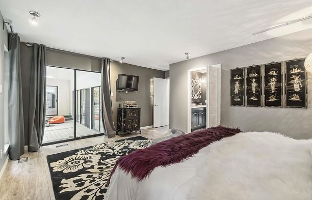 4133 Tytahun Crescent University VW