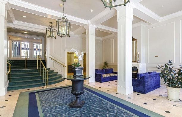 109 5735 Hampton Place University VW