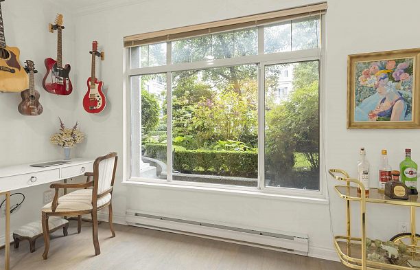 109 5735 Hampton Place University VW