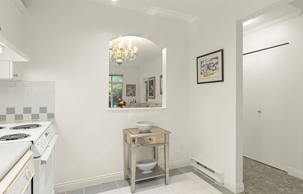 109 5735 Hampton Place University VW