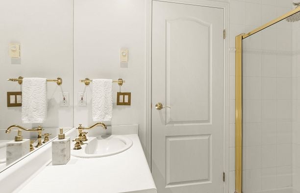 109 5735 Hampton Place University VW