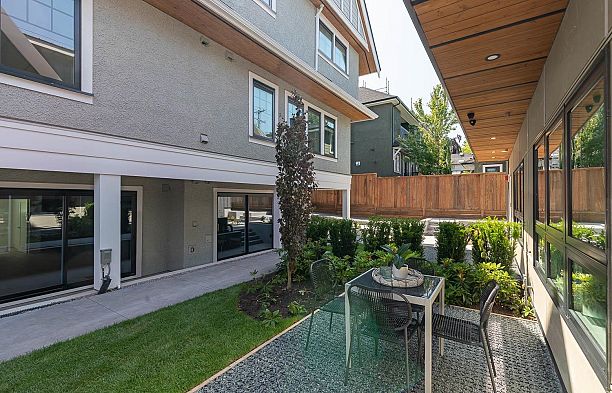 1135 W 33rd Avenue Shaughnessy