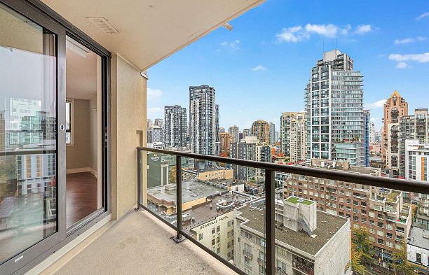 1506 789 Drake Street Downtown VW