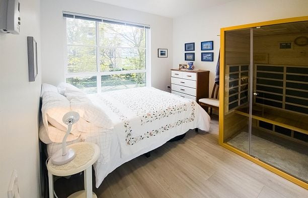 218 5983 Gray Avenue University VW