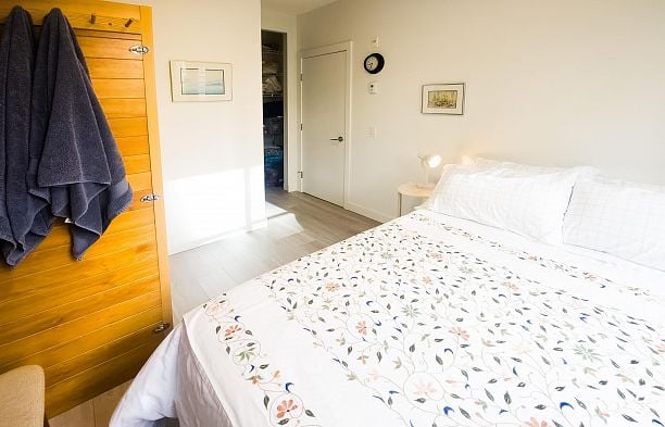 218 5983 Gray Avenue University VW