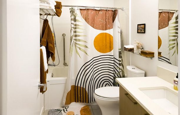 218 5983 Gray Avenue University VW