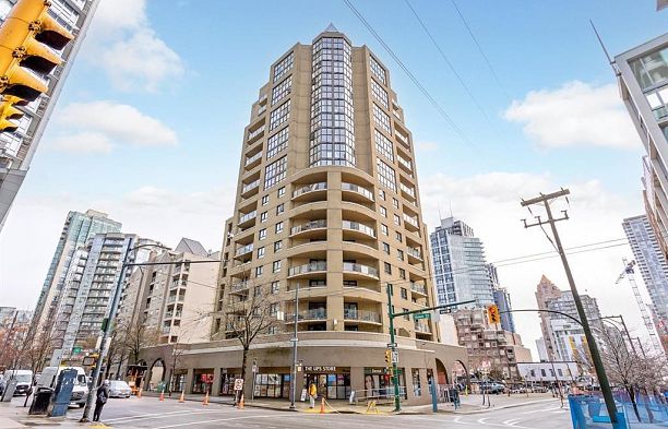 1506 789 Drake Street Downtown VW