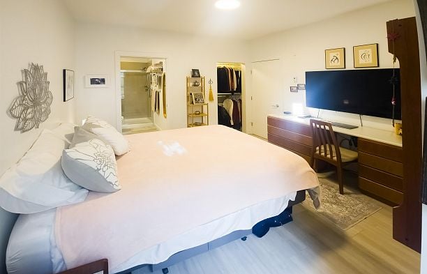 218 5983 Gray Avenue University VW