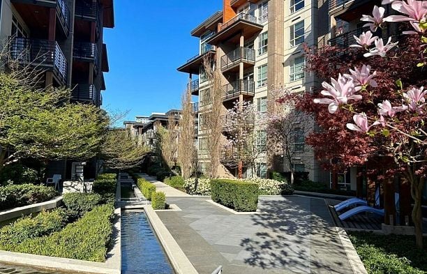 218 5983 Gray Avenue University VW