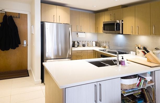 218 5983 Gray Avenue University VW