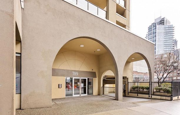 1506 789 Drake Street Downtown VW