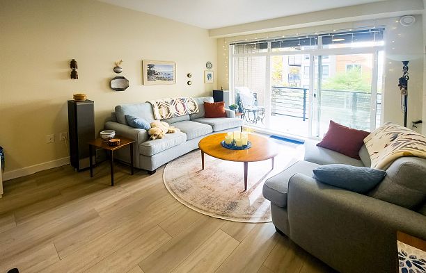 218 5983 Gray Avenue University VW