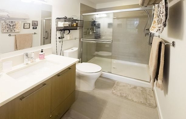 218 5983 Gray Avenue University VW