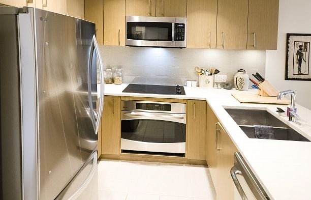 218 5983 Gray Avenue University VW