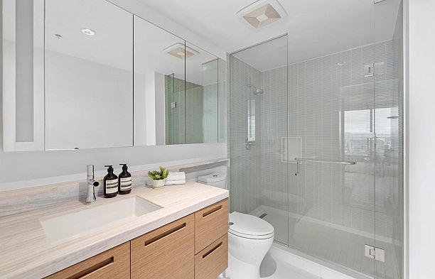 4202 777 Richards Street Downtown VW