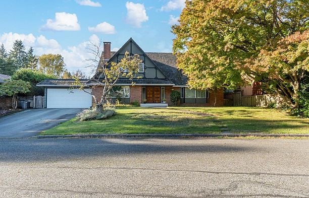 5 Semana Crescent University VW