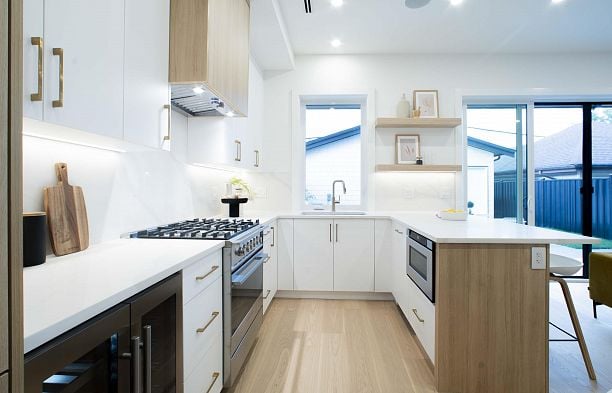 2 2785 W 21 Avenue Arbutus