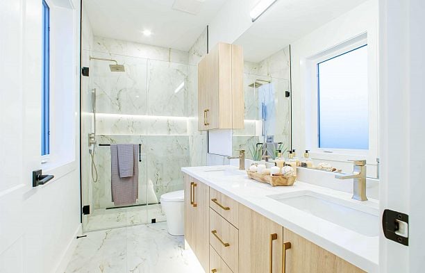 2 2785 W 21 Avenue Arbutus