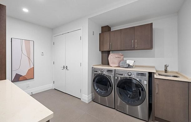 4291 W 29th Avenue Dunbar