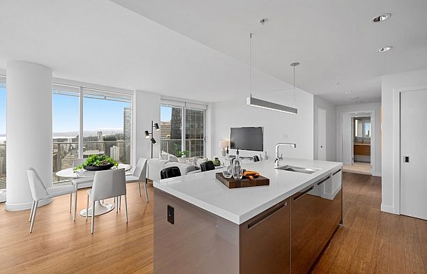 4202 777 Richards Street Downtown VW