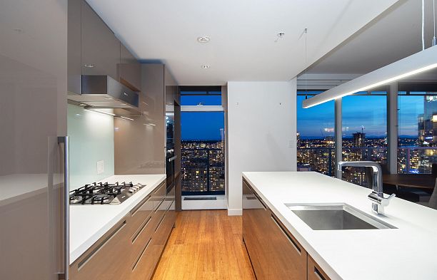 4202 777 Richards Street Downtown VW