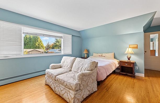 5 Semana Crescent University VW