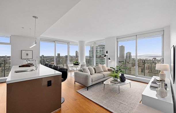 4202 777 Richards Street Downtown VW