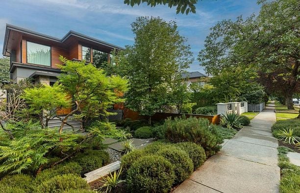 3963 W 20th Avenue Dunbar