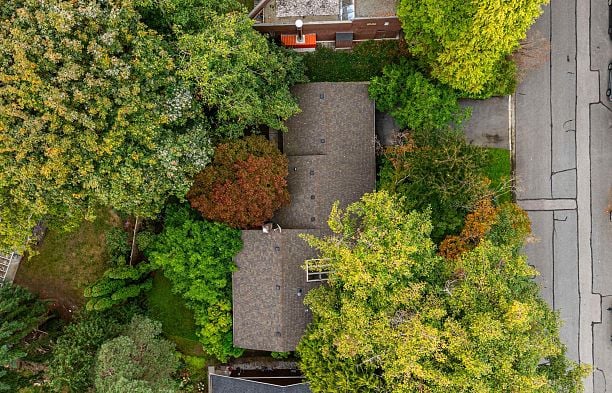 4262 Yuculta Crescent University VW