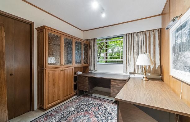 4262 Yuculta Crescent University VW