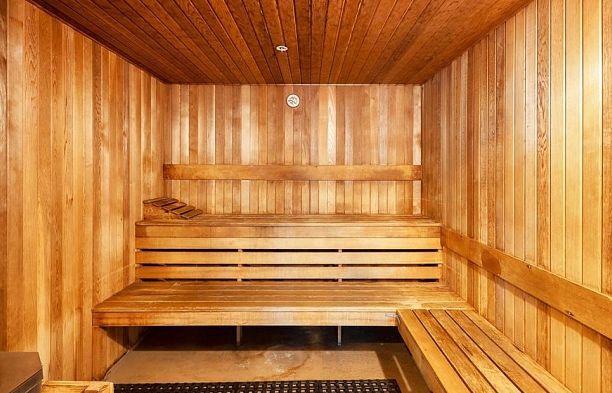 328 5735 Hampton Place University VW