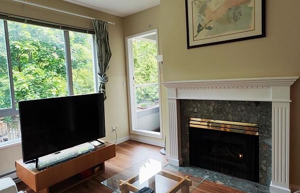 328 5735 Hampton Place University VW