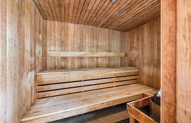 1204 5775 Hampton Place University VW