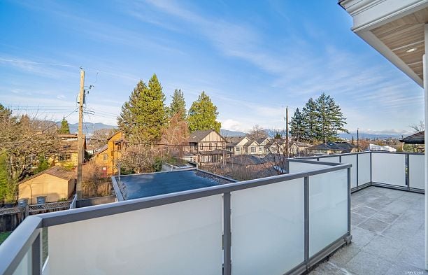 3537 W 18th Avenue Dunbar