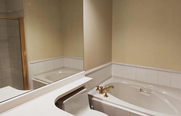 328 5735 Hampton Place University VW