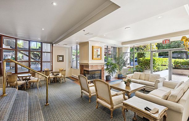 1901 5775 Hampton Place University VW